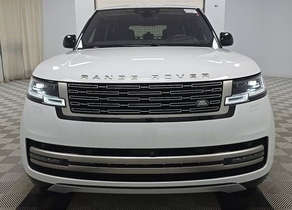 Used 2023 Land Rover Range Rover SE AWD/4WD image 8