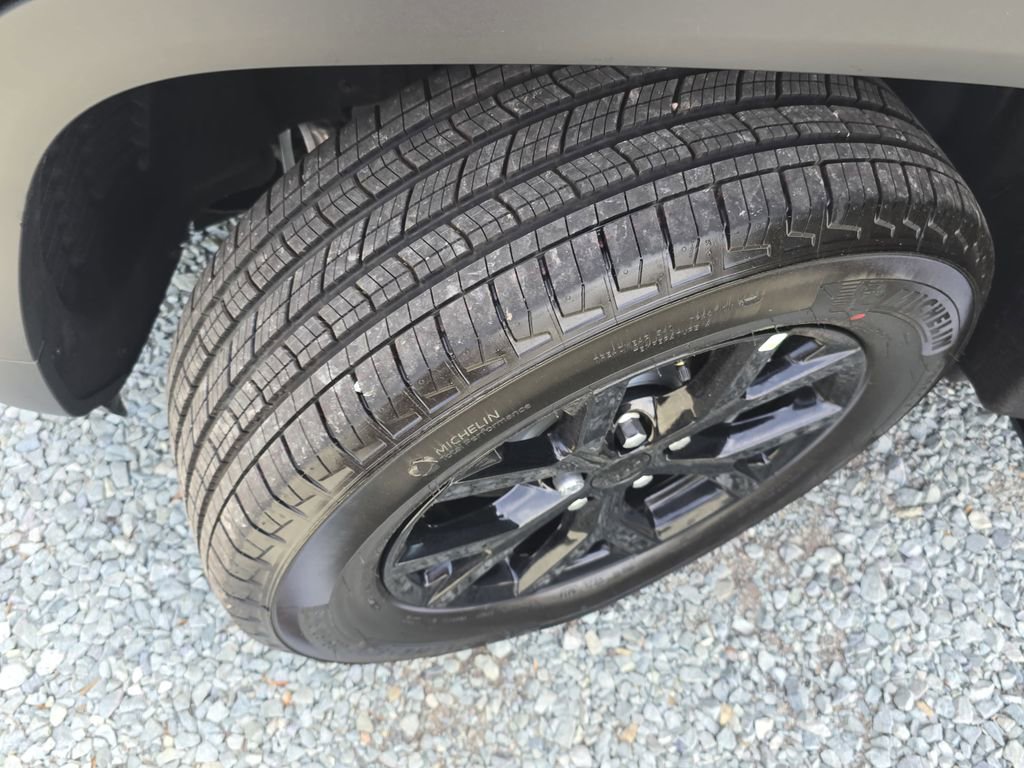 New 2026 Jeep Grand Cherokee Altitude image 33