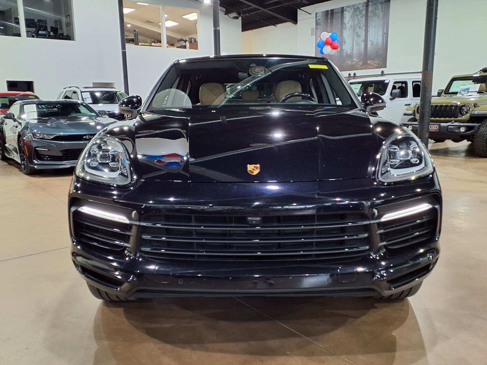 Used 2021 Porsche Cayenne Coupe AWD/4WD image 2