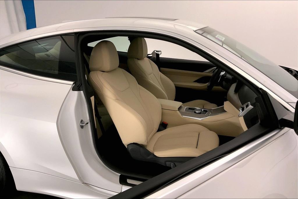 Certified 2025 BMW 430i xDrive Coupe w/ Premium Package image 6