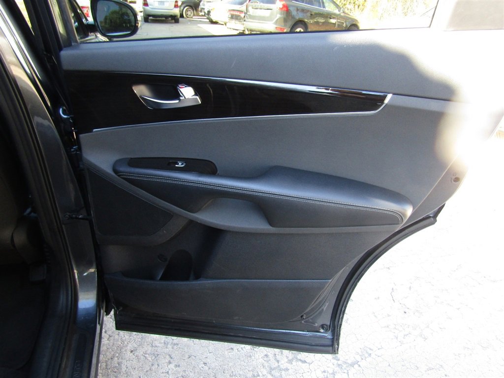 Used 2020 Kia Sorento EX image 22
