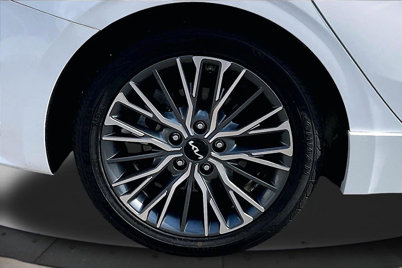 Used 2023 Kia Forte GT-Line w/ GT-Line Premium Package image 38