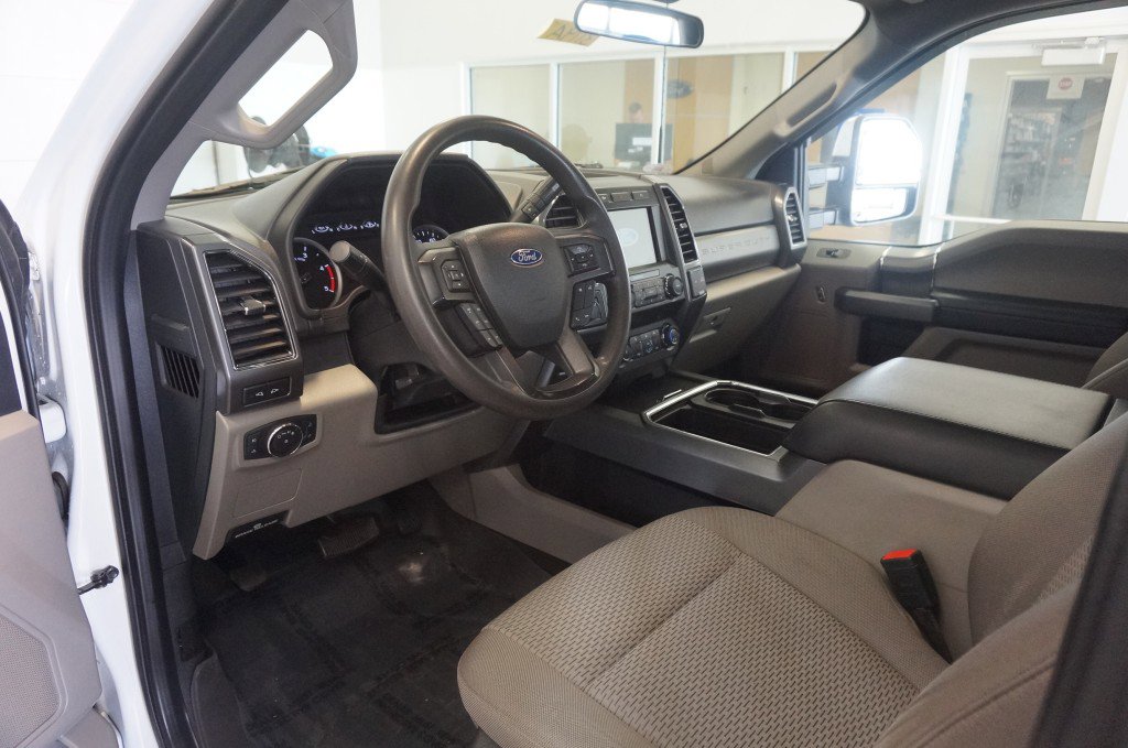 Used 2022 Ford F350 XLT w/ XLT Premium Package AWD/4WD image 9