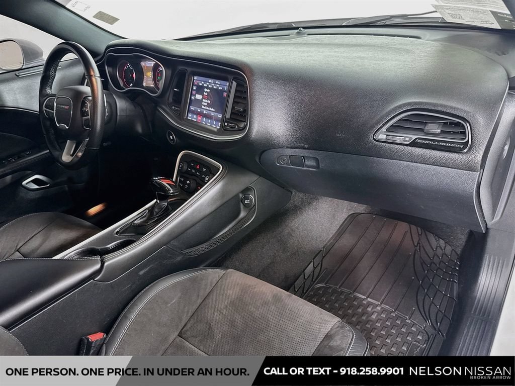 Used 2018 Dodge Challenger R/T Scat Pack w/ Leather Interior Group RWD image 28