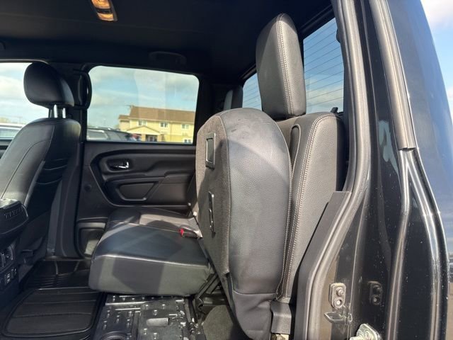 Used 2019 Nissan Titan SL w/ Midnight Edition AWD/4WD image 44