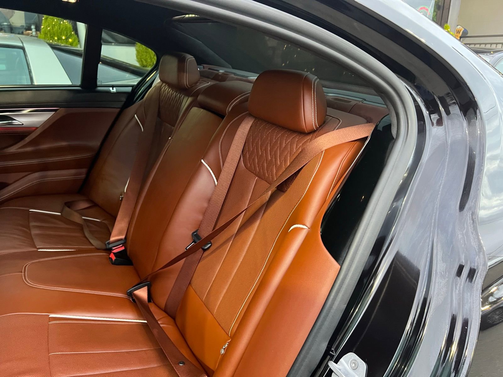 Used 2018 BMW 750i image 29