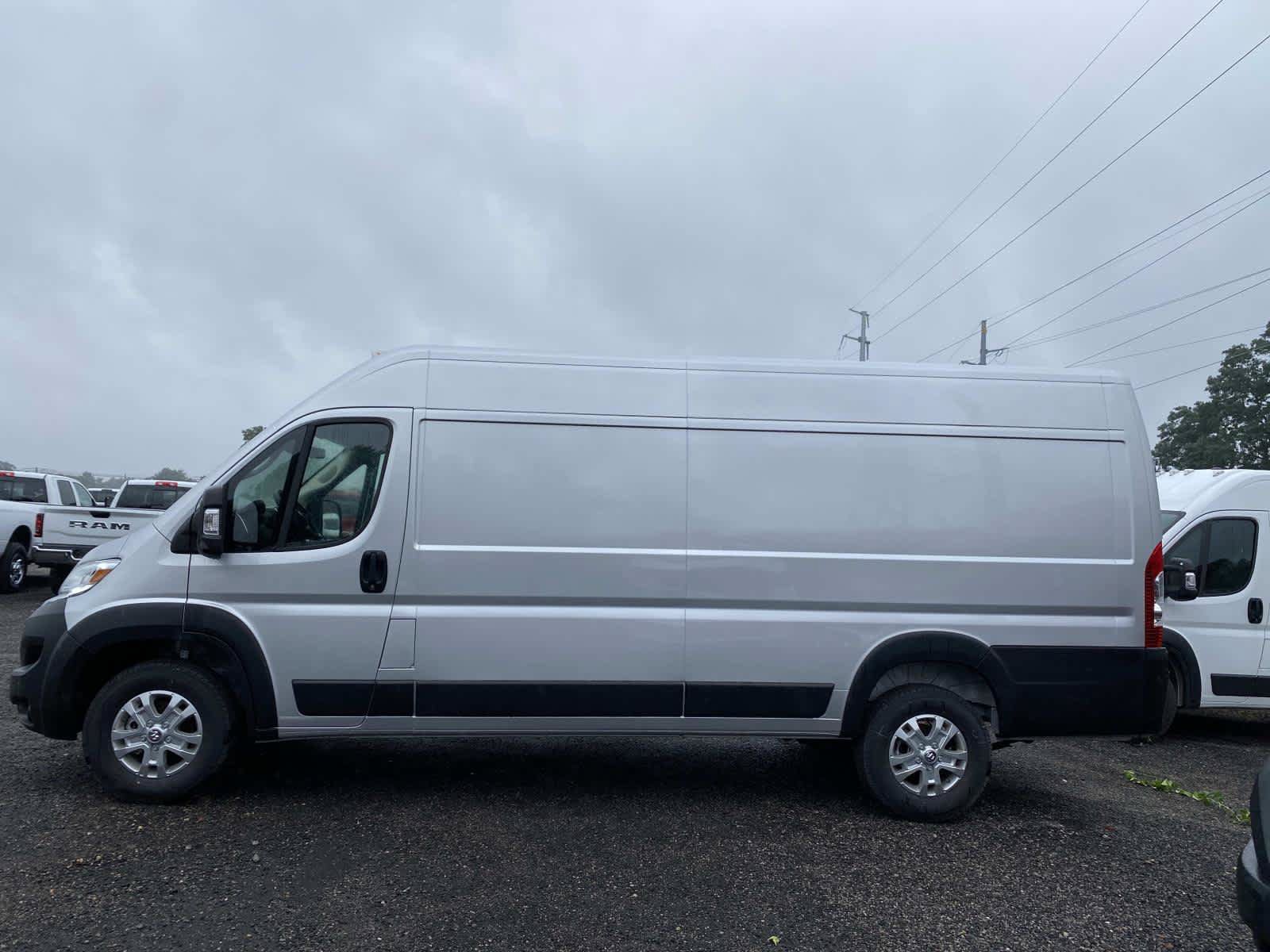 Used 2025 RAM ProMaster 3500 w/ Quick Order Package 22H SLT+ FWD image 8