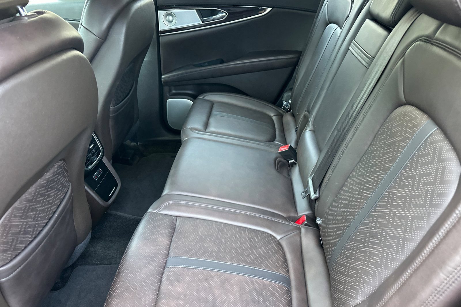 Used 2018 Lincoln MKX Black Label w/ Driver Assistance Package FWD image 11
