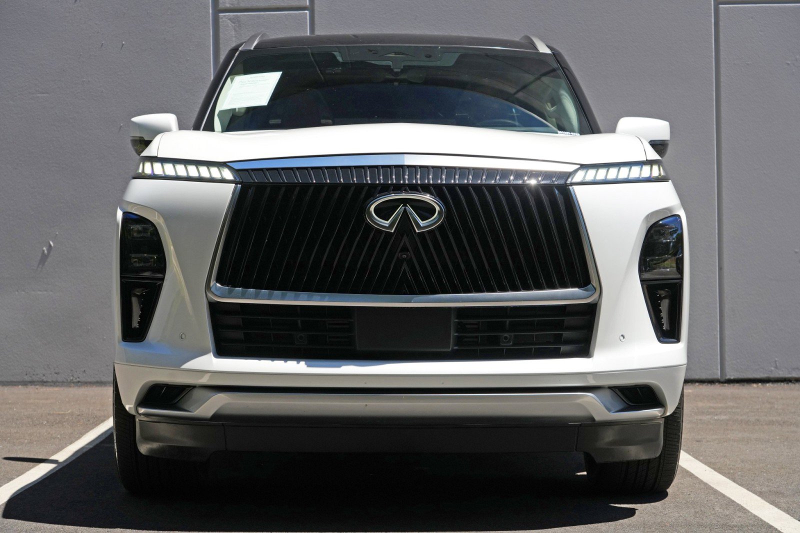 Used 2025 INFINITI QX80 Sensory w/ Premium Cargo Package AWD/4WD image 7