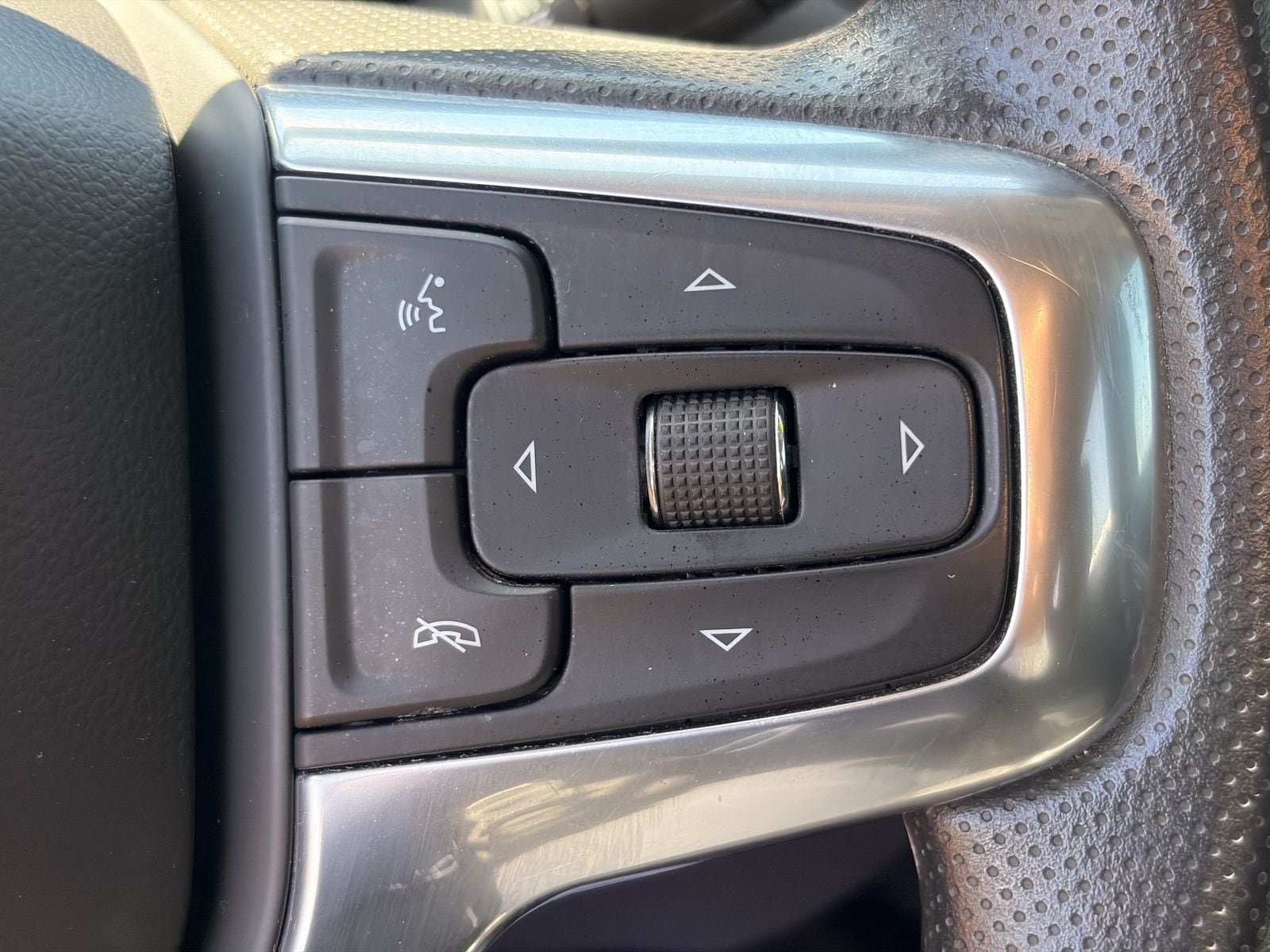 Used 2021 Chevrolet Blazer LT FWD image 26