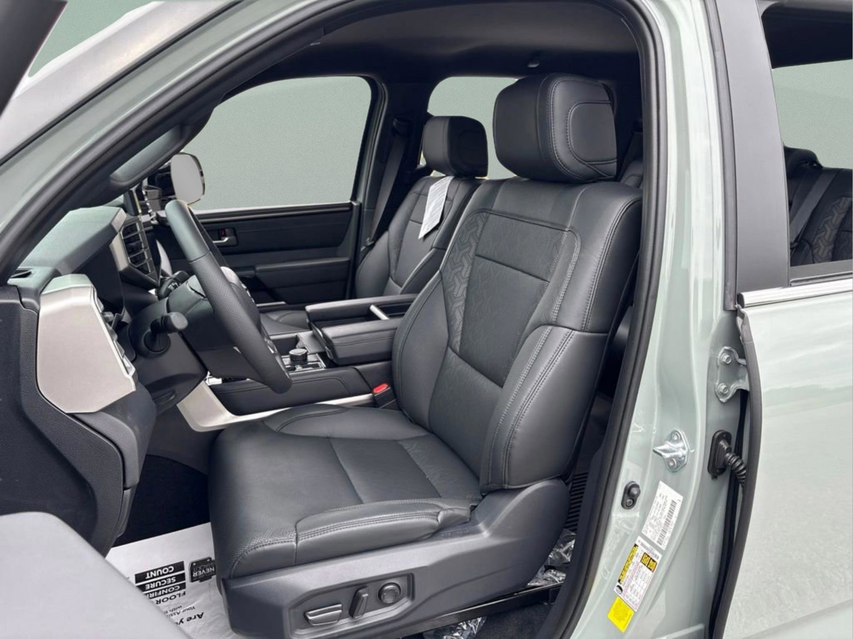 New 2025 Toyota Tundra Limited AWD/4WD image 20