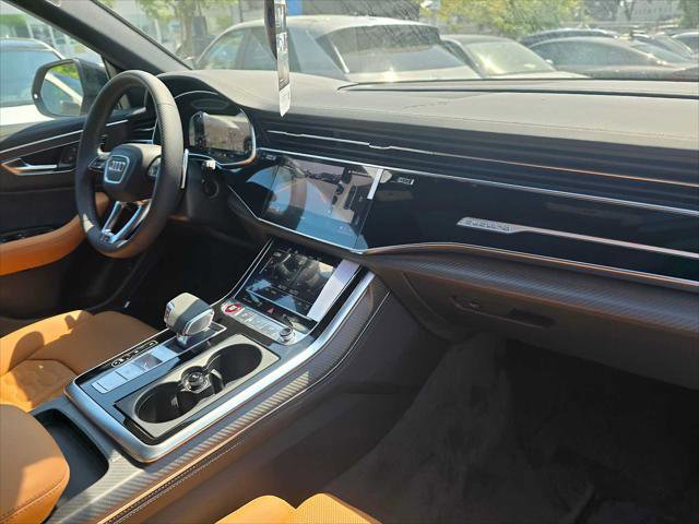 New 2025 Audi RS Q8 performance image 12