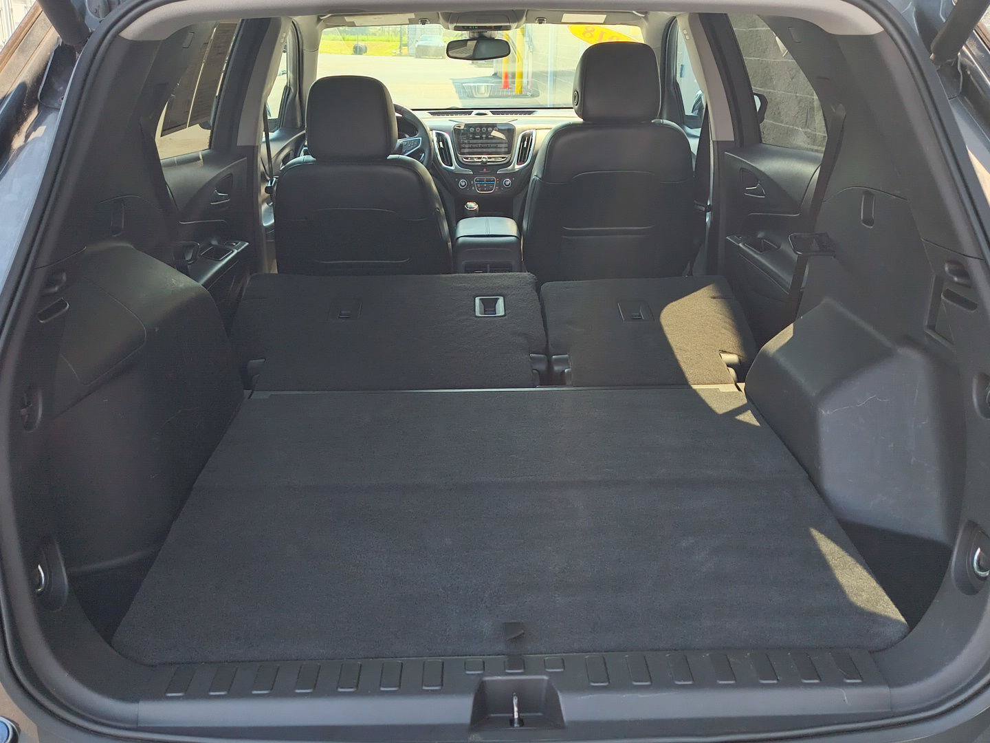 Used 2018 Chevrolet Equinox Premier FWD image 25