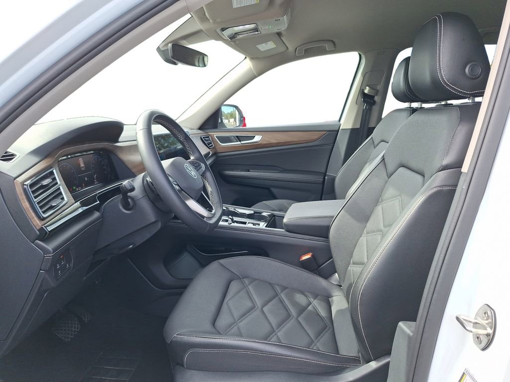 Used 2024 Volkswagen Atlas SE image 10