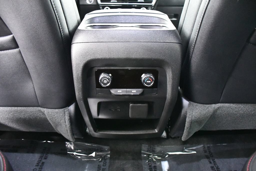 Used 2025 Chevrolet Traverse Z71 w/ Driver Confidence Package AWD/4WD image 20