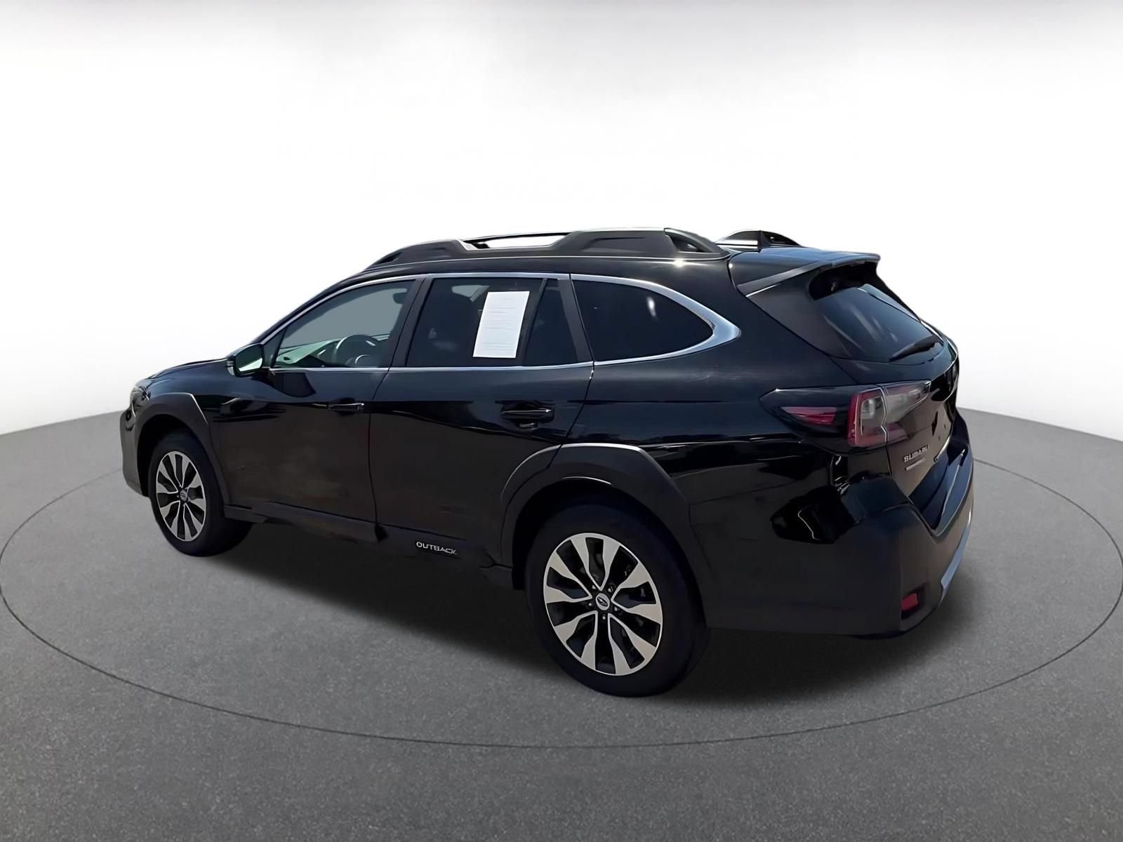Used 2024 Subaru Outback Limited AWD/4WD image 11