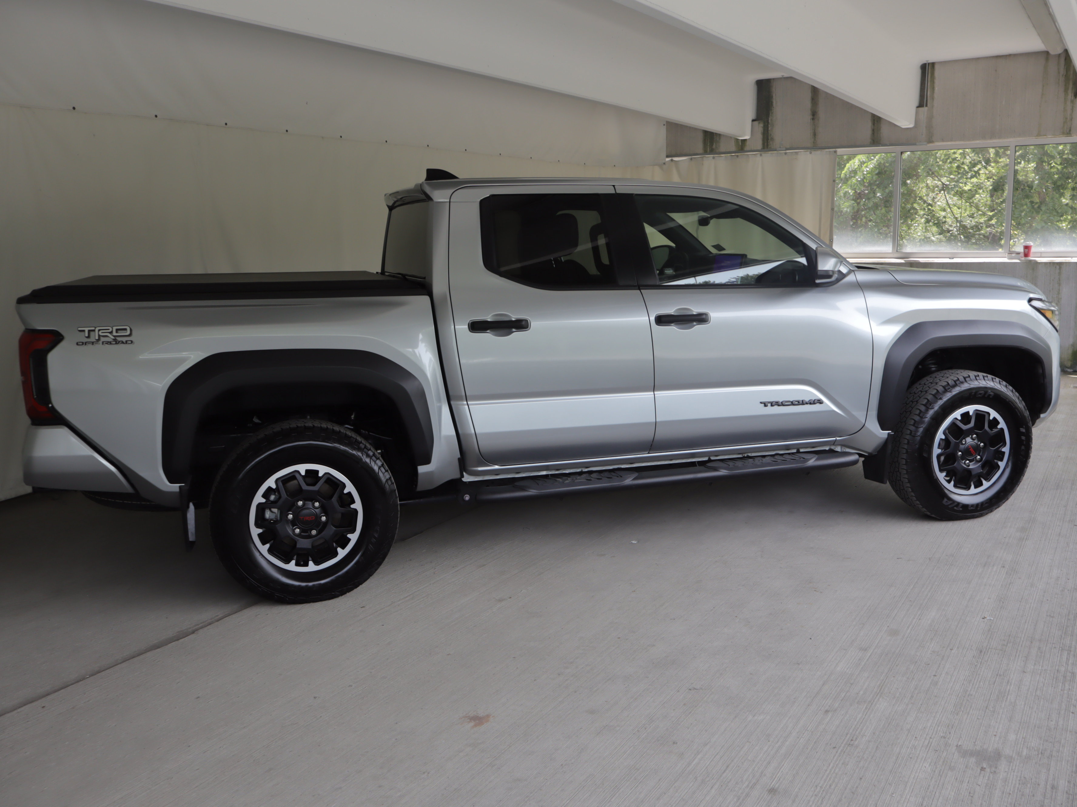 Used 2024 Toyota Tacoma TRD Off-Road AWD/4WD image 4