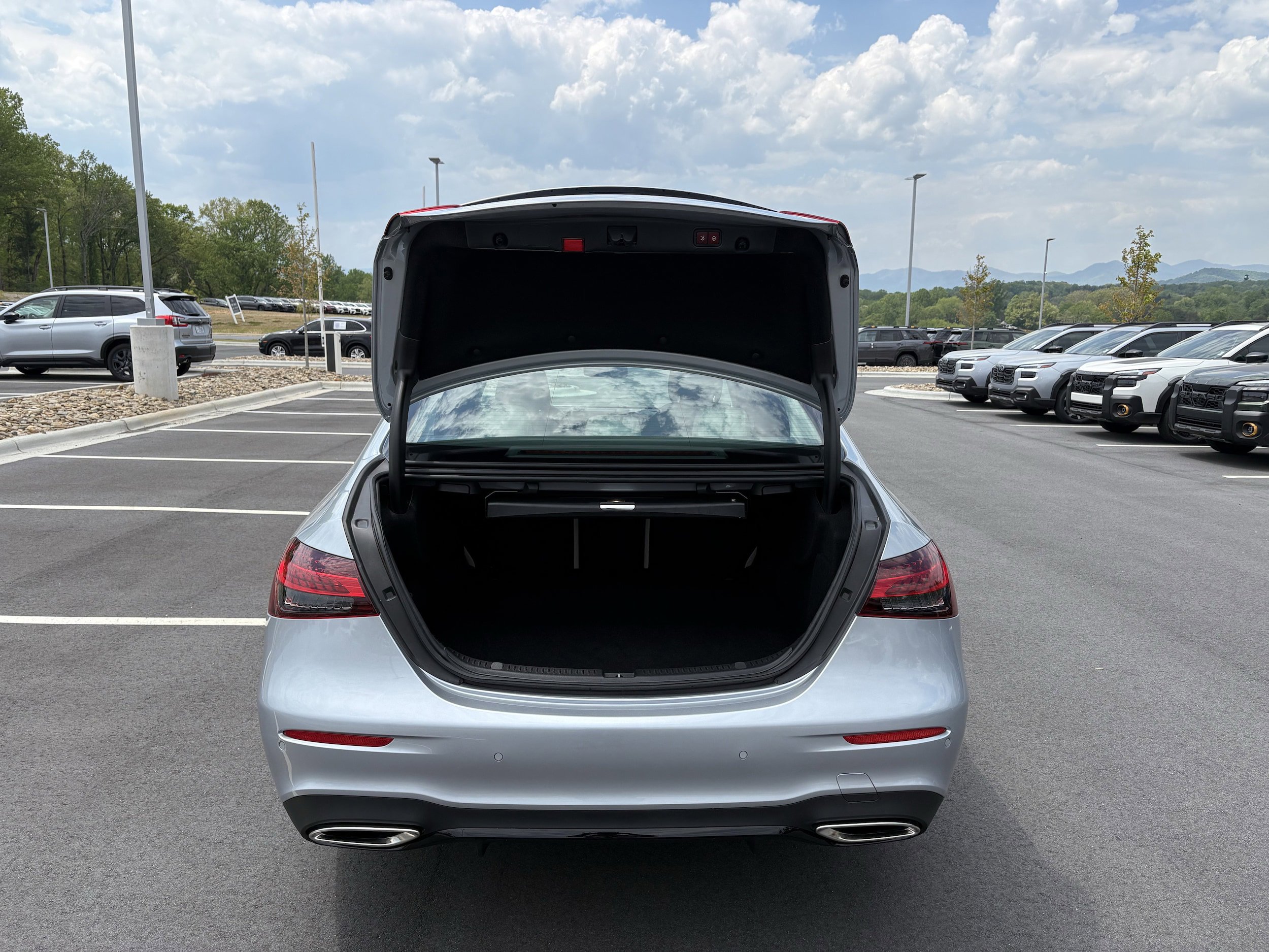 Used 2021 Mercedes-Benz E 350 4MATIC Sedan image 11