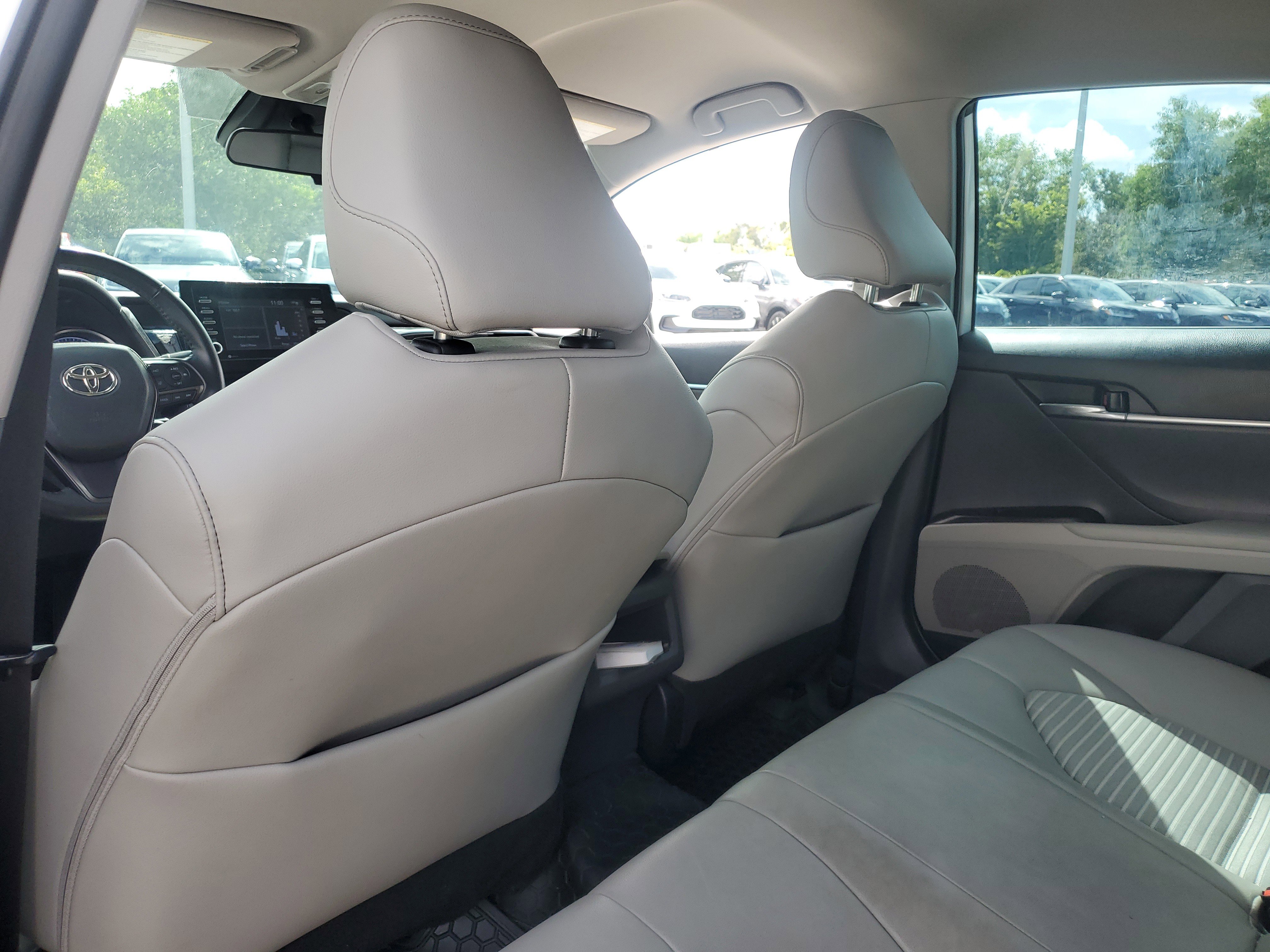 Used 2023 Toyota Camry SE image 17