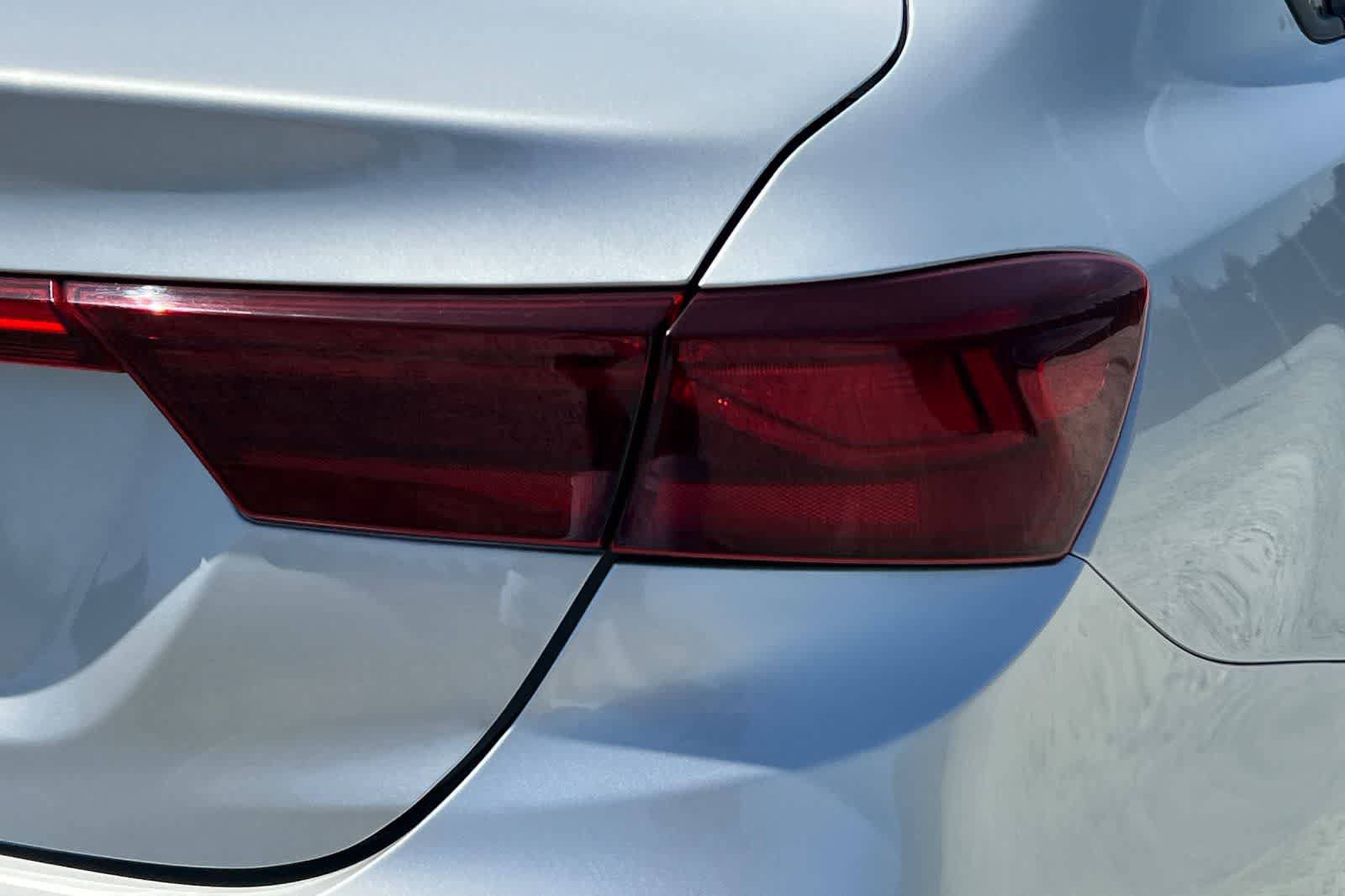 Used 2019 Kia Forte LXS FWD image 13