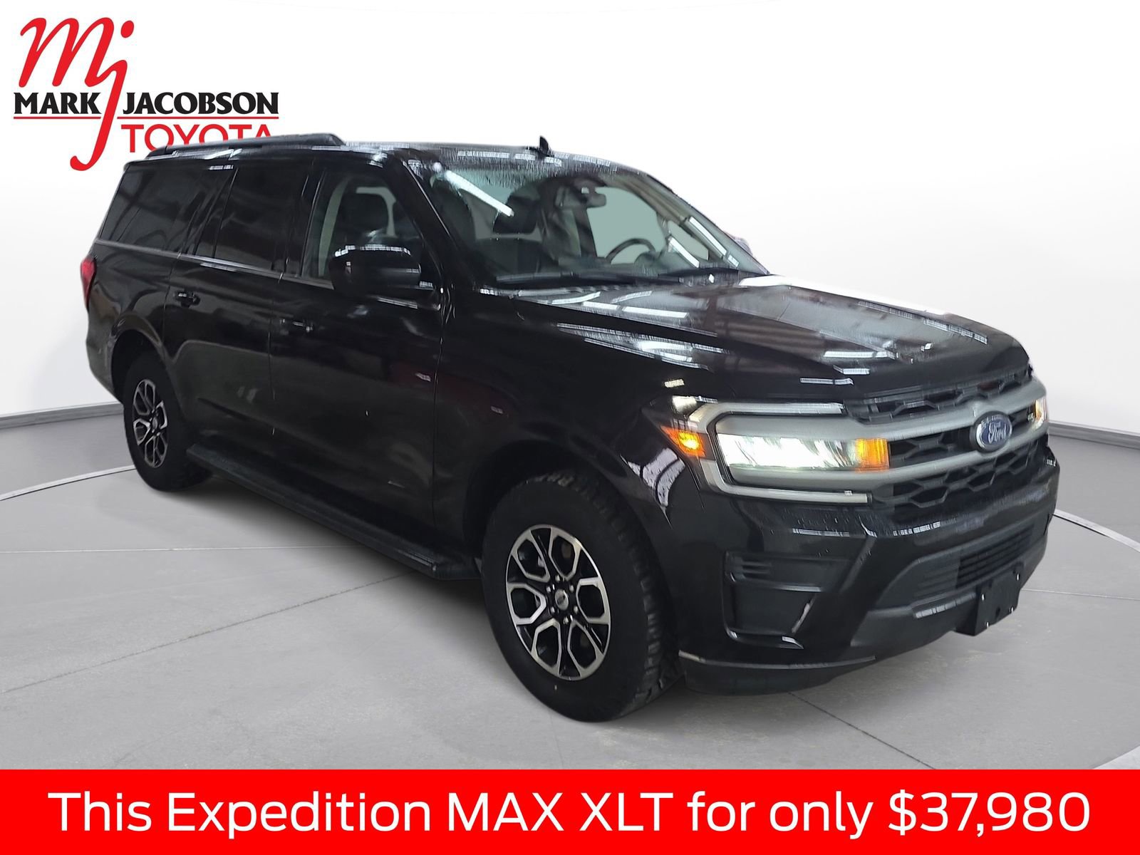 Used 2024 Ford Expedition Max XLT image 6