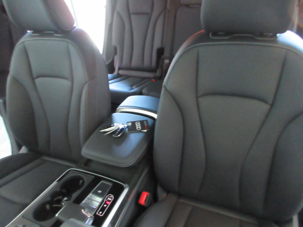 Used 2025 Audi Q7 3.0T Premium Plus w/ Premium Plus Package AWD/4WD image 17