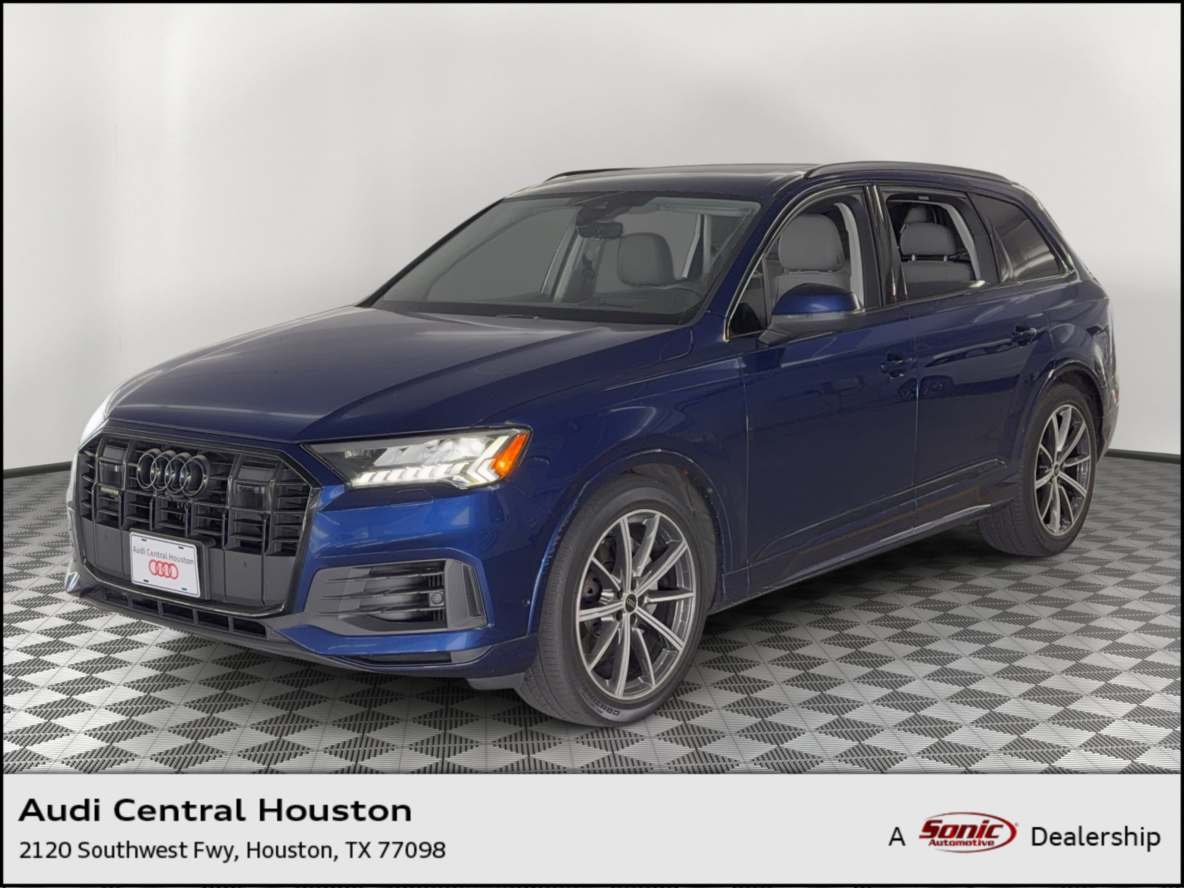 Used 2023 Audi Q7 3.0T Prestige w/ Prestige Package image 1