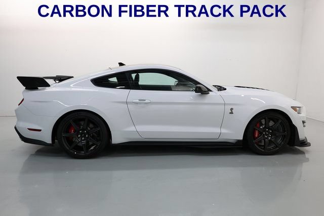 Used 2021 Ford Mustang Shelby GT500 w/ Carbon Fiber Track Pack RWD image 3