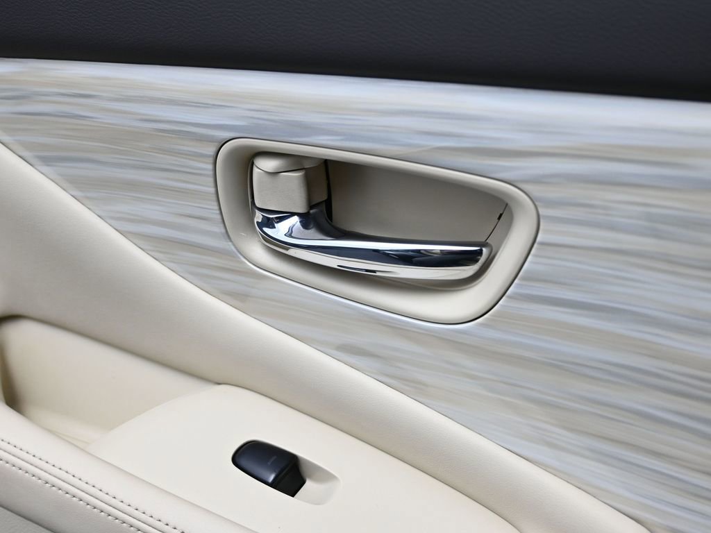 Used 2016 Nissan Murano S w/ Navigation Package image 21