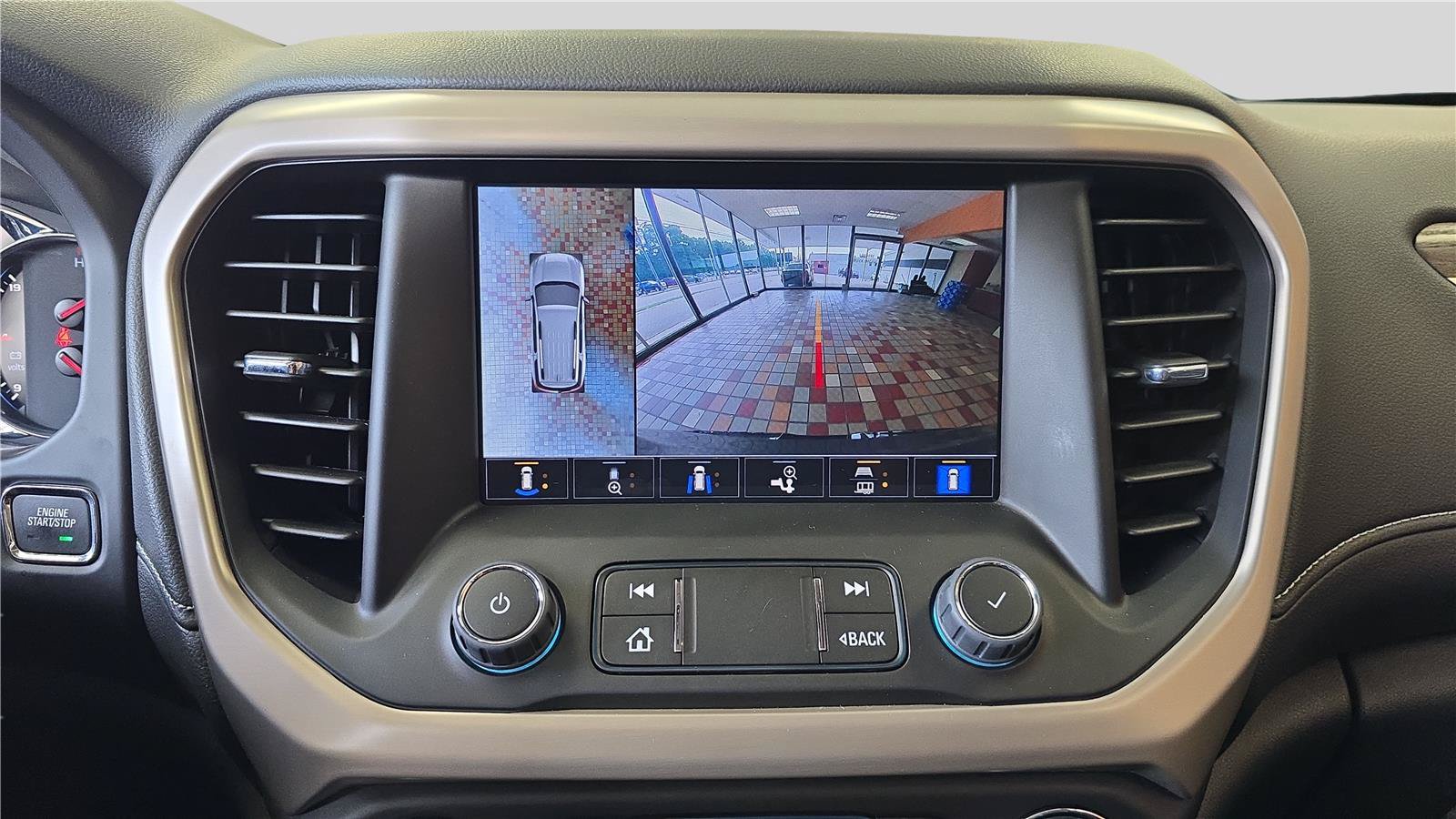 Used 2023 GMC Acadia Denali w/ Denali Ultimate Package AWD/4WD image 23