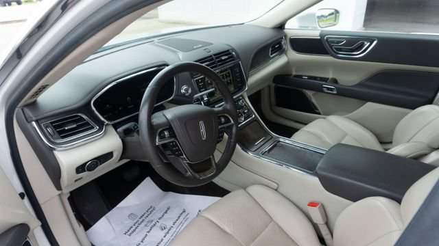 Used 2018 Lincoln Continental Select FWD image 11