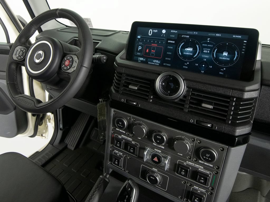 Used 2025 INEOS Grenadier Fieldmaster Edition AWD/4WD image 29