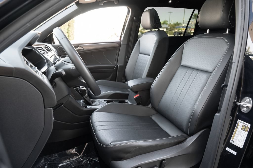 Used 2023 Volkswagen Tiguan SE R-Line FWD image 20