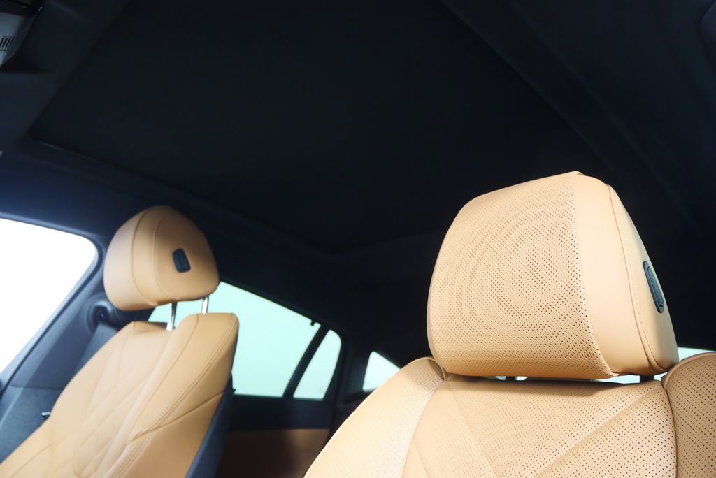 New 2026 BMW X6 xDrive40i w/ Executive Package image 12