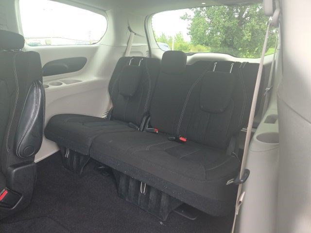 Used 2023 Chrysler Voyager LX FWD image 41