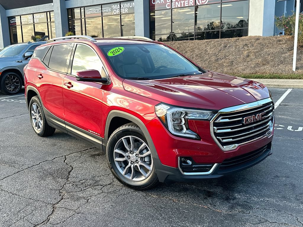 New 2024 GMC Terrain SLT FWD image 2