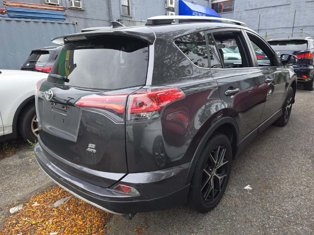Used 2016 Toyota RAV4 SE AWD/4WD image 9