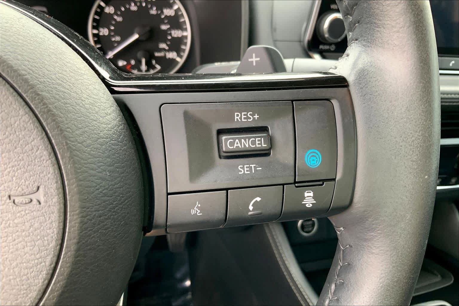 Used 2023 Nissan Rogue SL FWD image 24