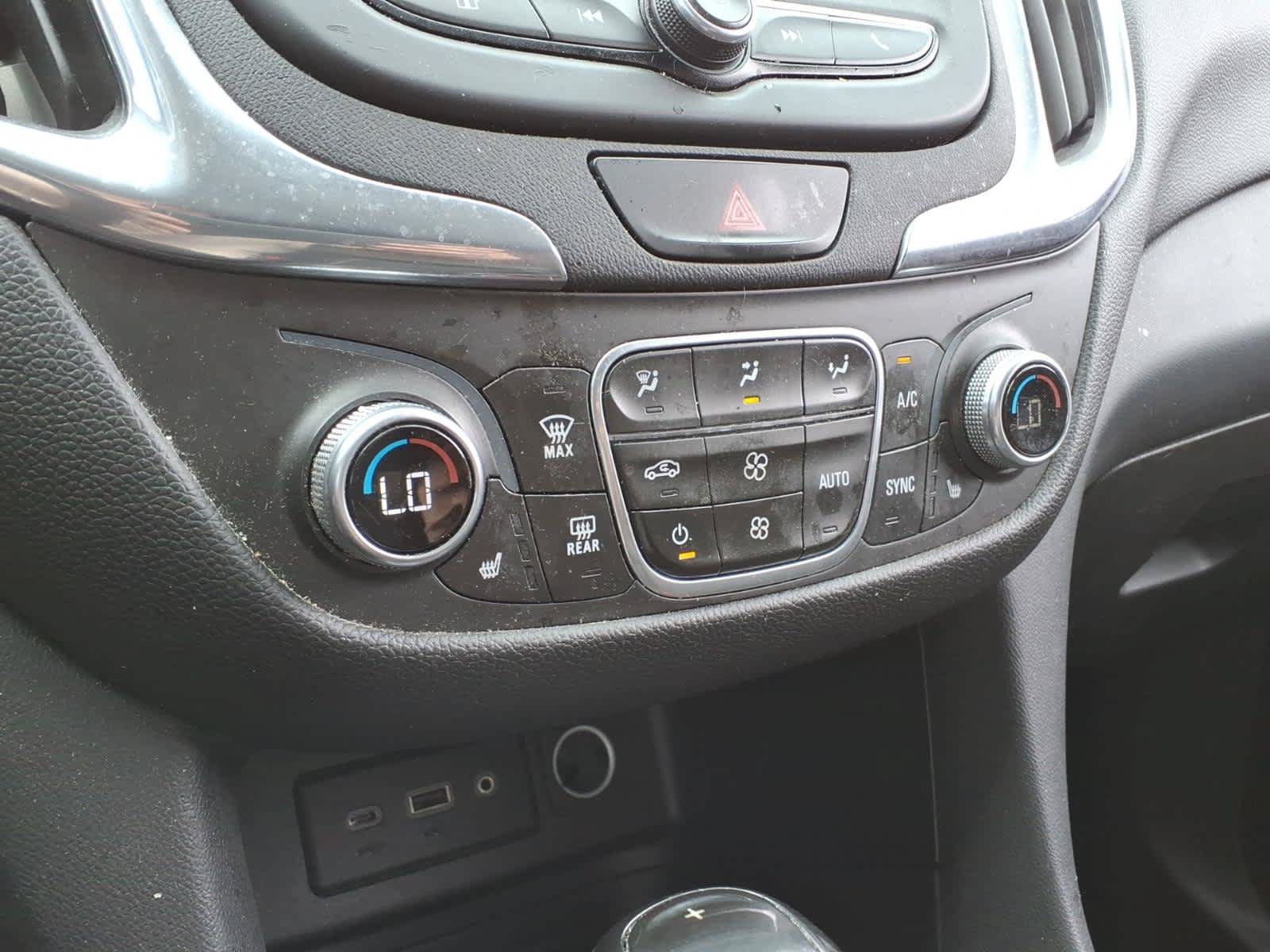Used 2020 Chevrolet Equinox LT AWD/4WD image 11