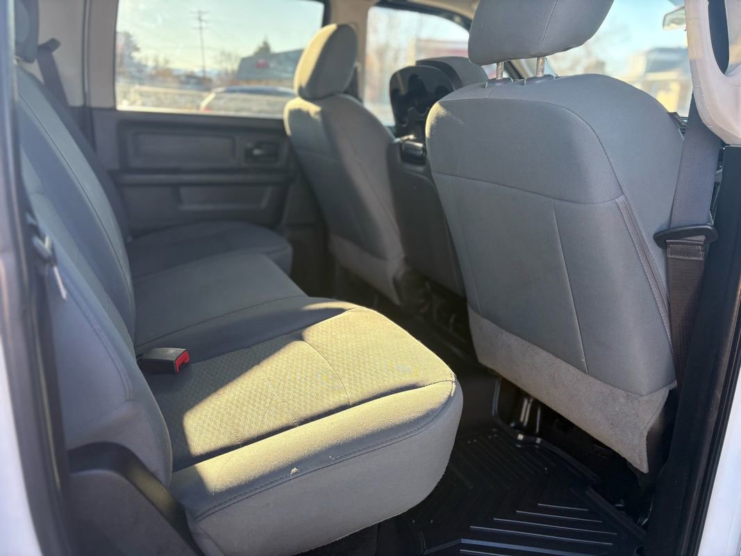 Used 2018 RAM 3500 Tradesman w/ Chrome Appearance Group image 15