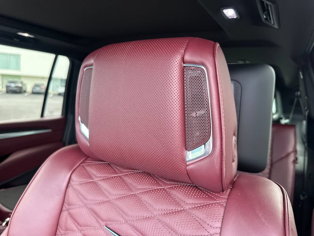 New 2026 Cadillac Escalade ESV Sport w/ LPO, ONYX Package AWD/4WD image 9