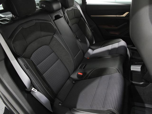 Used 2025 Porsche Taycan 4S image 23
