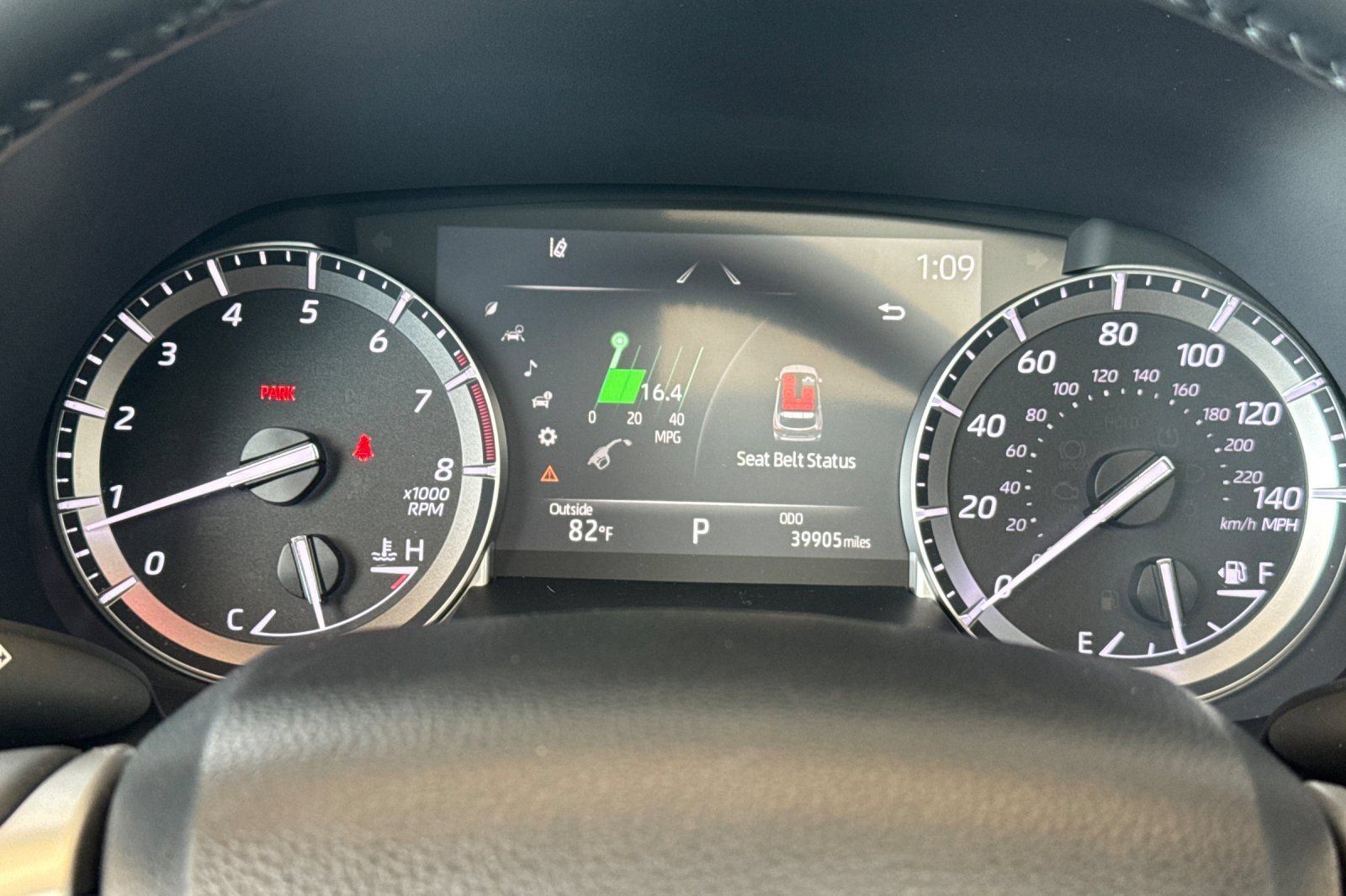 Used 2022 Toyota Highlander XLE AWD/4WD image 32