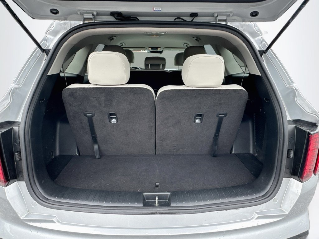 Certified 2022 Kia Sorento S FWD image 29