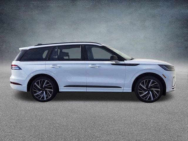New 2026 Lincoln Aviator Black Label w/ Jet Appearance Package image 8