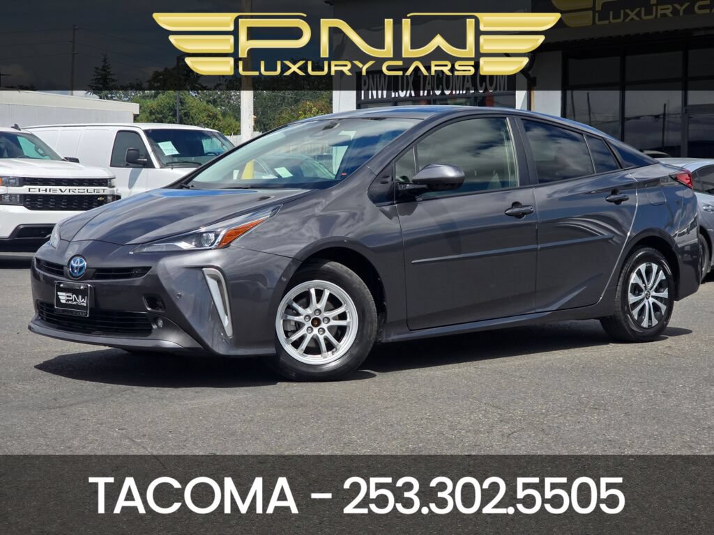 Used 2020 Toyota Prius LE AWD/4WD image 1