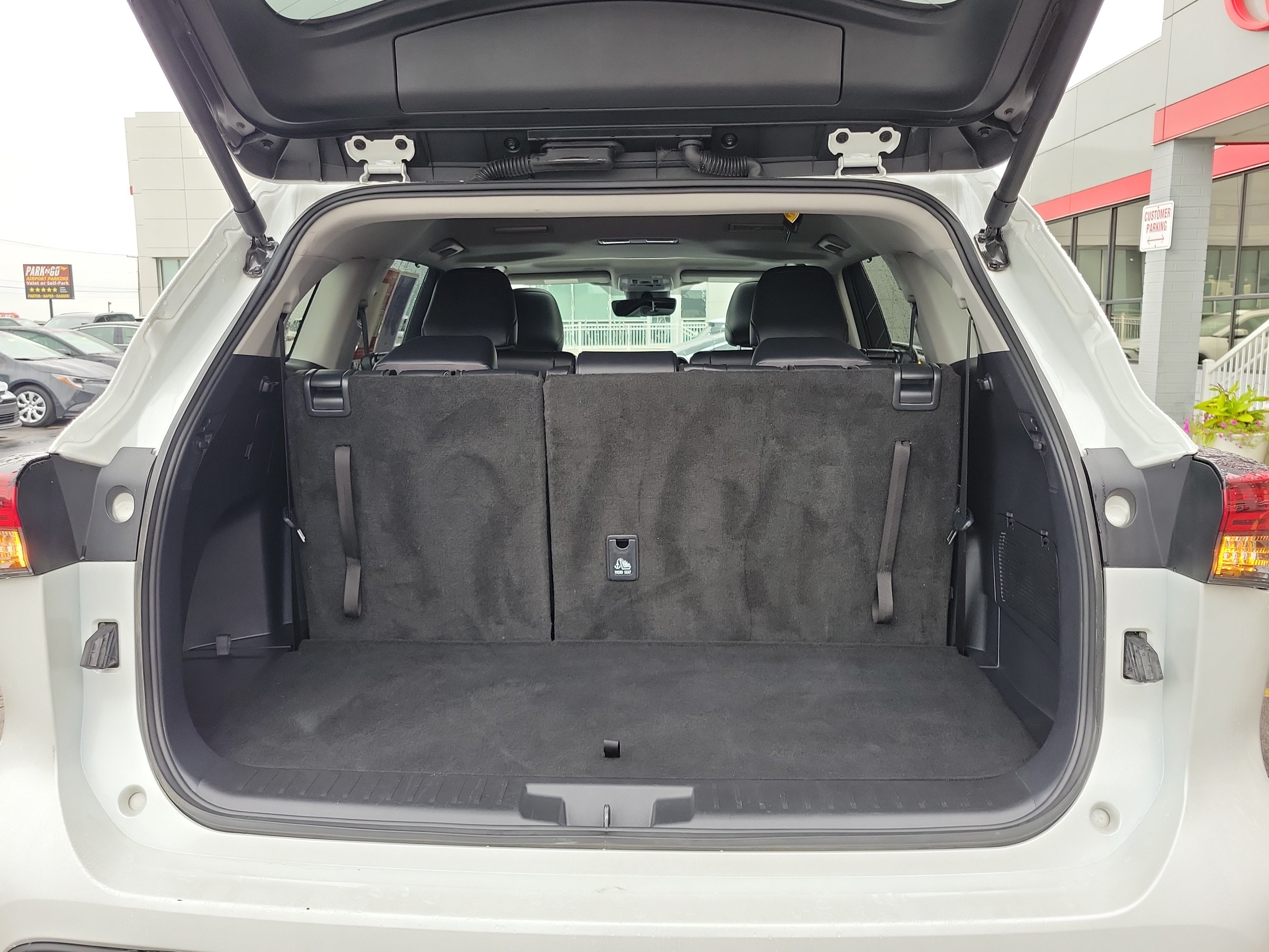 Used 2026 Toyota Highlander XLE AWD/4WD image 8