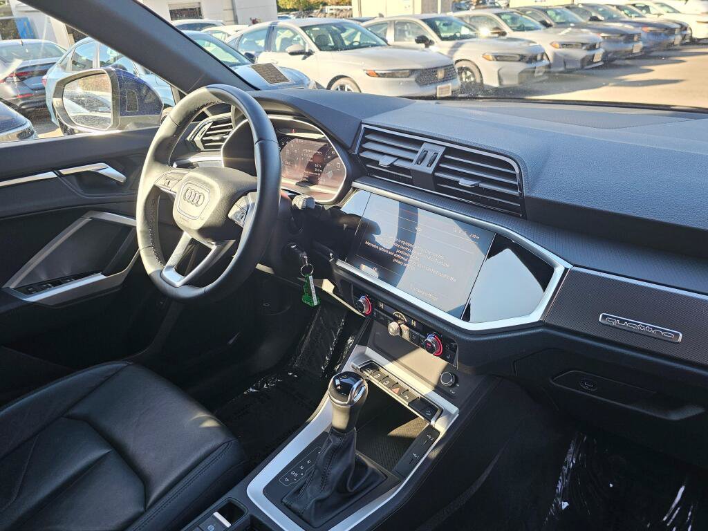 Used 2025 Audi Q3 2.0T Premium AWD/4WD image 10