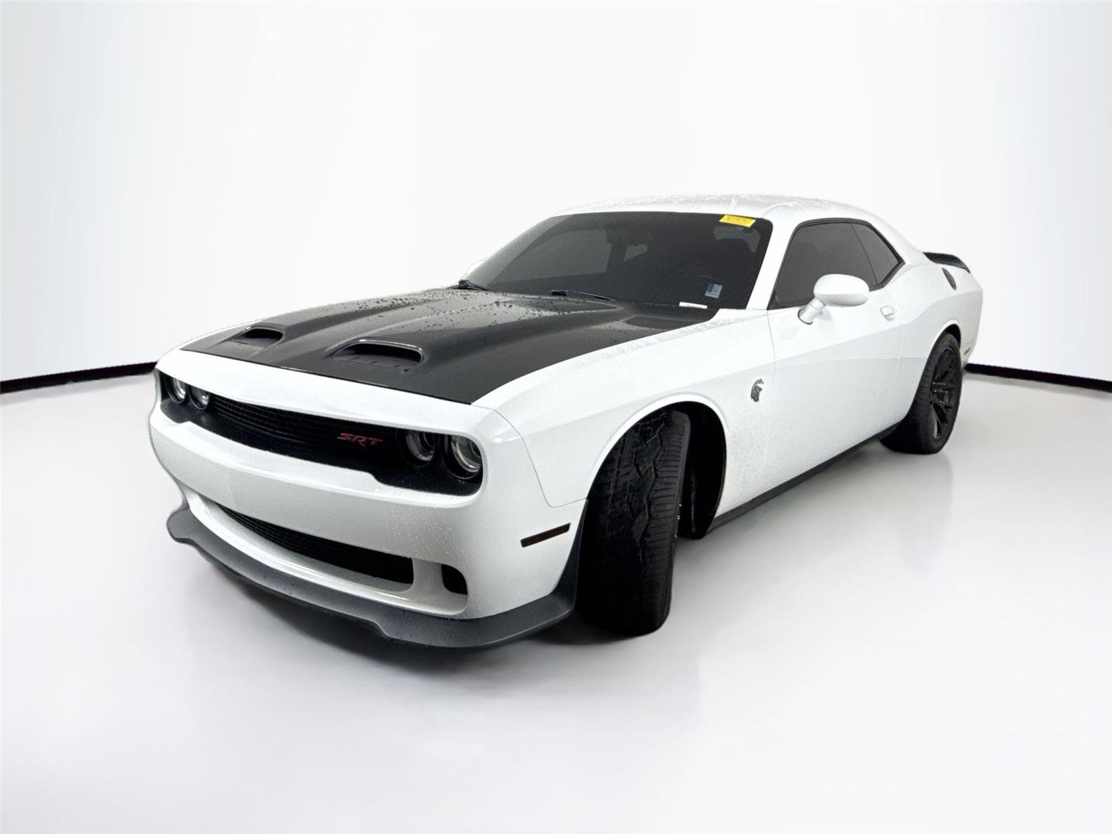 Used 2015 Dodge Challenger SRT Hellcat video 2