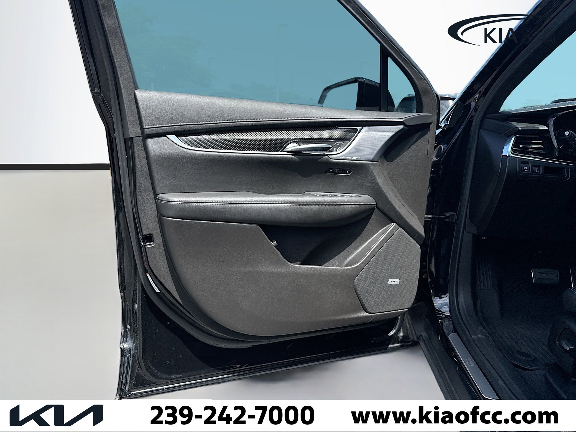 Used 2023 Cadillac XT6 Sport w/ LPO, Floor Liner Package image 23